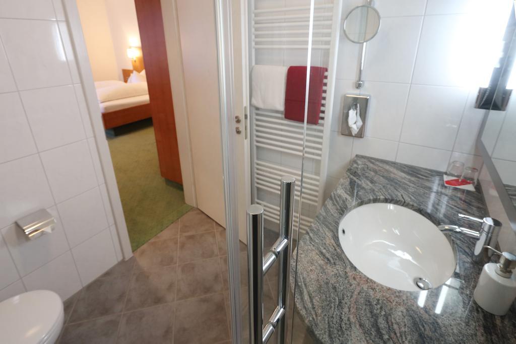 Hotel-Restaurant Roter Ochsen Lauchheim 部屋 写真