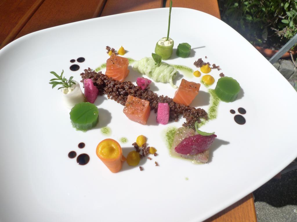 Hotel-Restaurant Roter Ochsen Lauchheim エクステリア 写真