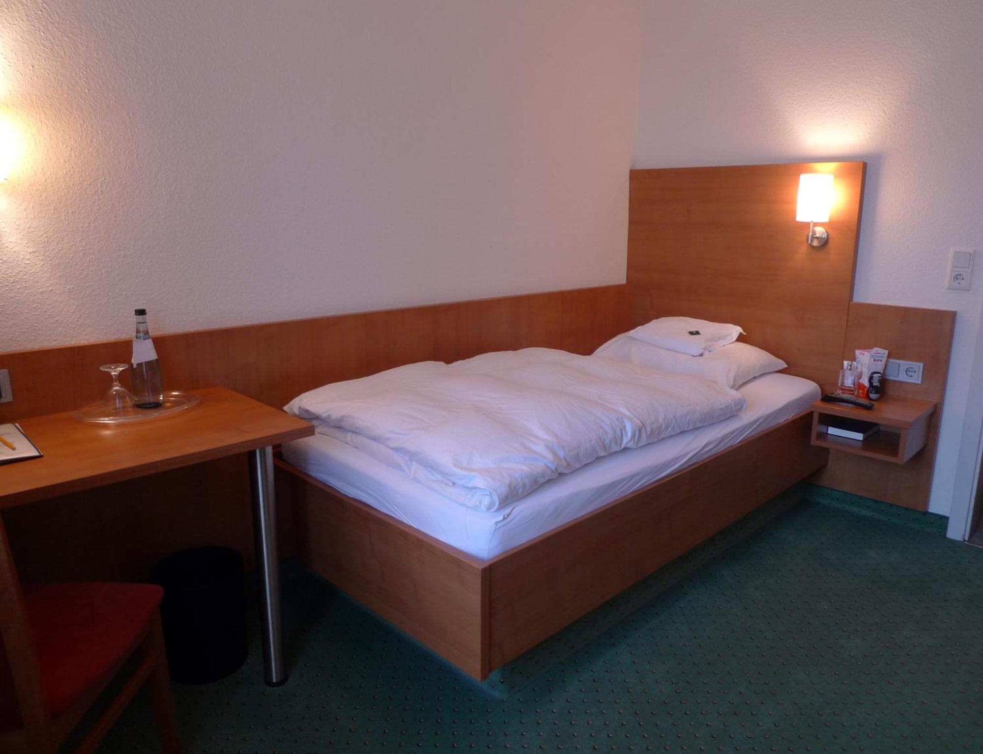 Hotel-Restaurant Roter Ochsen Lauchheim 部屋 写真