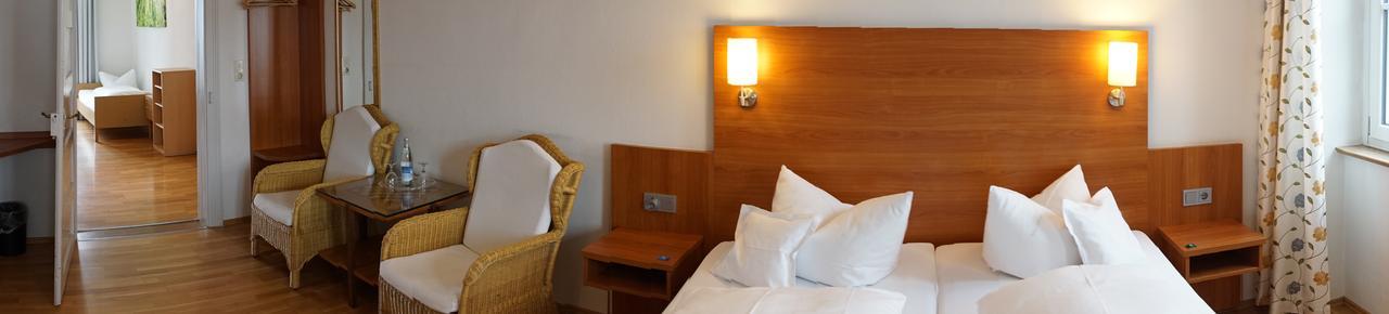 Hotel-Restaurant Roter Ochsen Lauchheim エクステリア 写真